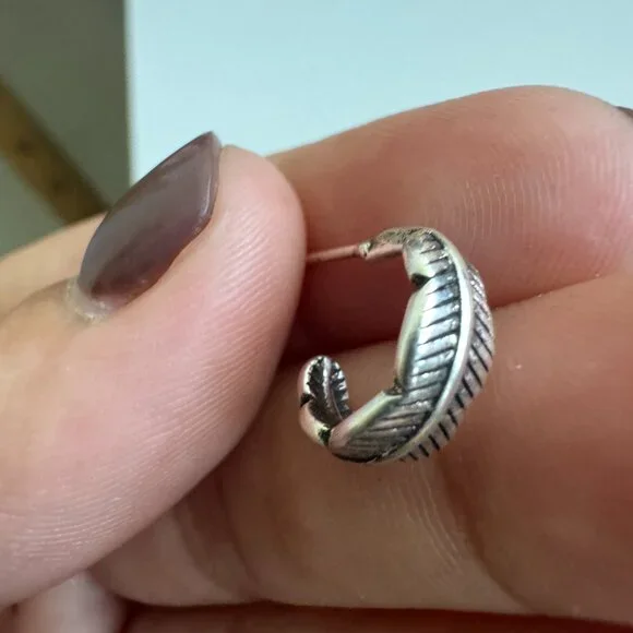 925 Sterling Silver Feather Hoop Earrings – Boho Vintage Style Small Huggies - Picture 7 of 8